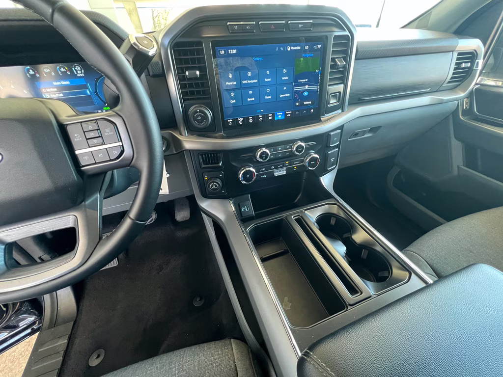 2024 Agate Black Metallic Ford F-150 XLT 4X4 Truck