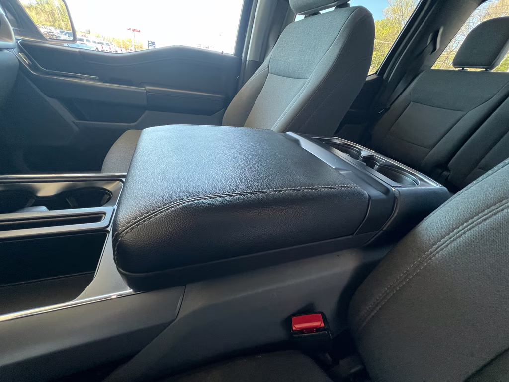 2024 Agate Black Metallic Ford F-150 XLT 4X4 Truck