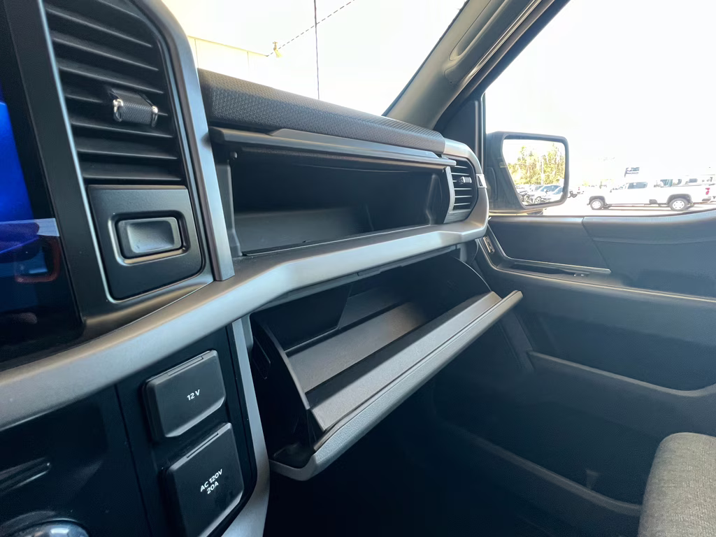 2024 Agate Black Metallic Ford F-150 XLT 4X4 Truck
