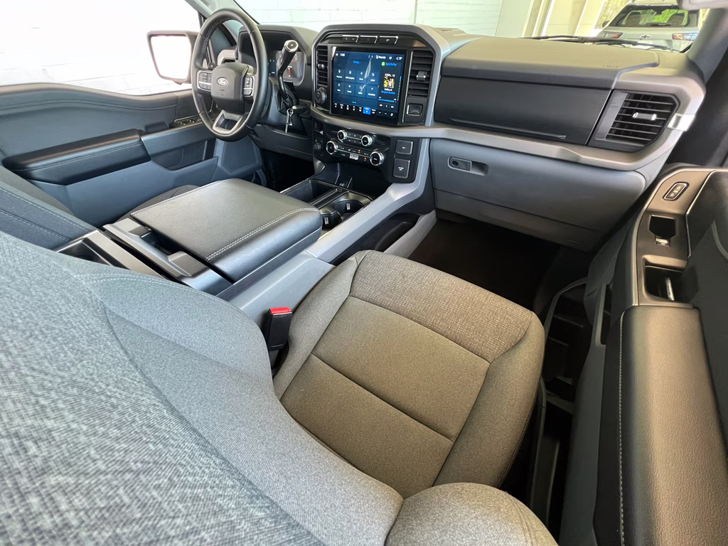 2024 Agate Black Metallic Ford F-150 XLT 4X4 Truck
