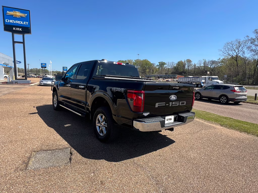 2024 Agate Black Metallic Ford F-150 XLT 4X4 Truck