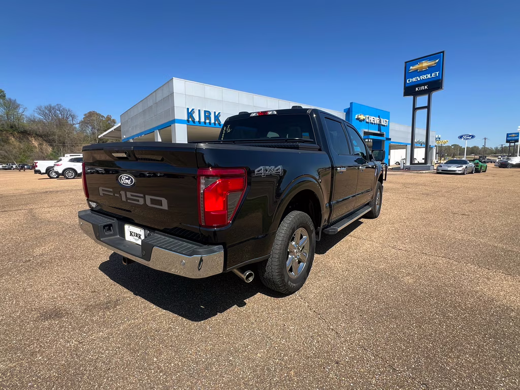 2024 Agate Black Metallic Ford F-150 XLT 4X4 Truck