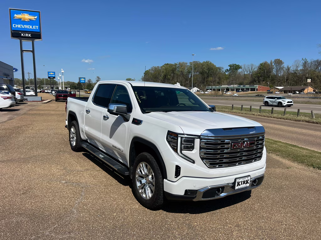 2024 White Frost Tricoat GMC Sierra Denali 4X4 Truck
