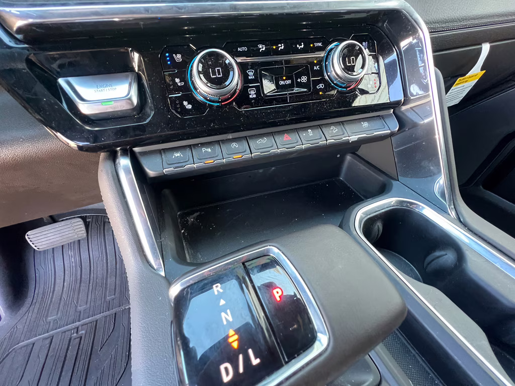 2024 White Frost Tricoat GMC Sierra Denali 4X4 Truck