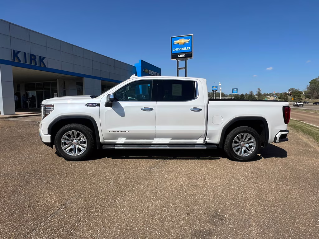 2024 White Frost Tricoat GMC Sierra Denali 4X4 Truck