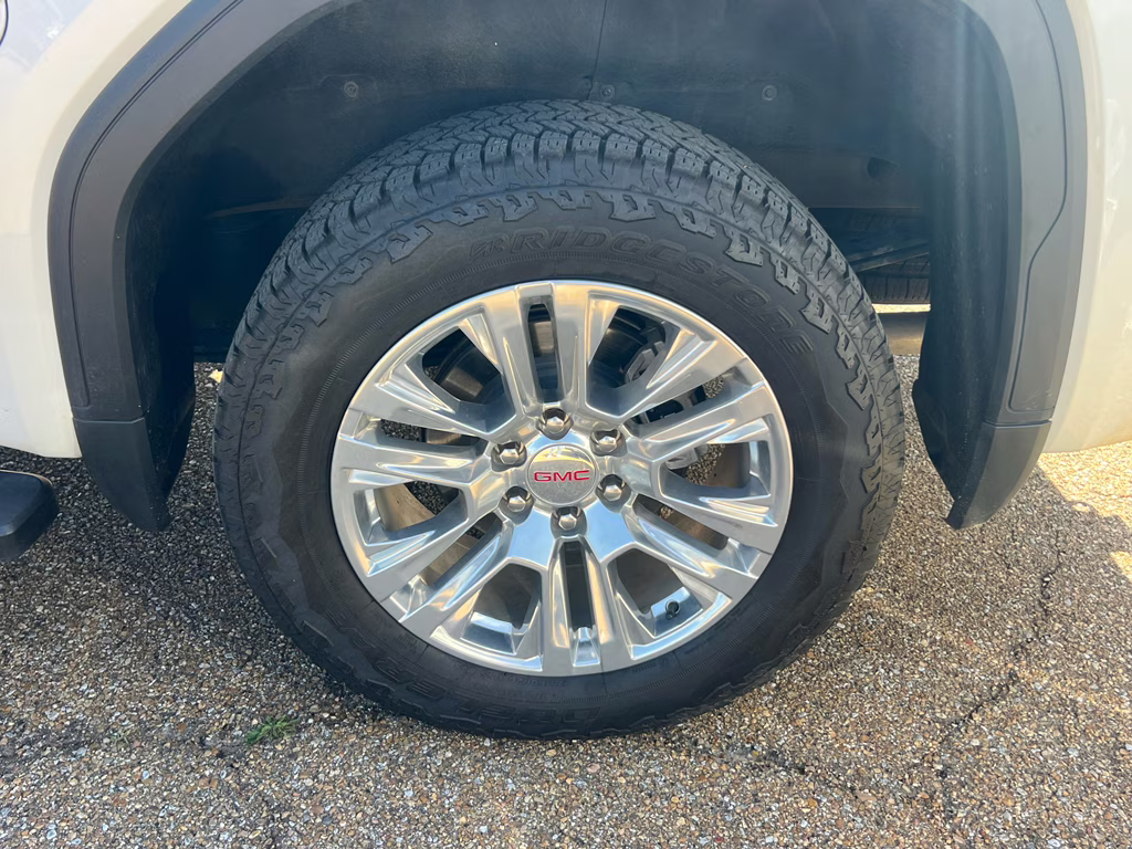 2024 White Frost Tricoat GMC Sierra Denali 4X4 Truck