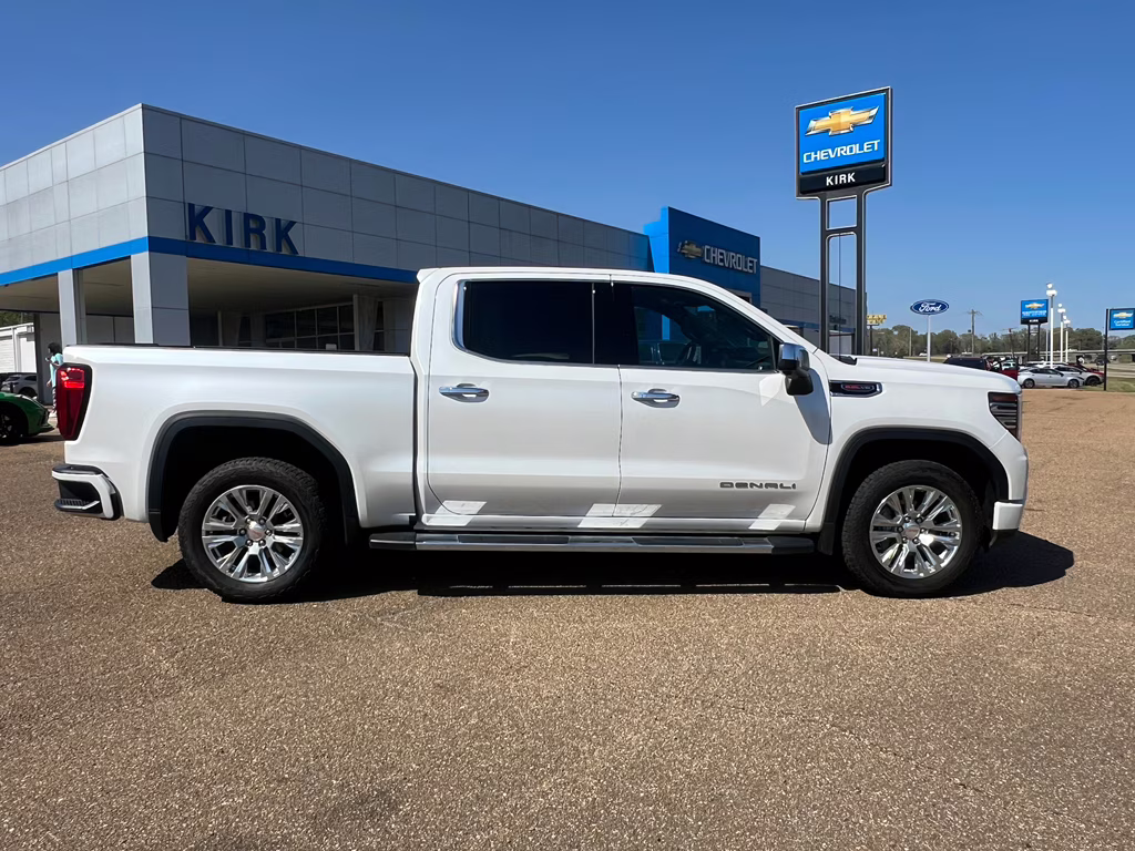 2024 White Frost Tricoat GMC Sierra Denali 4X4 Truck
