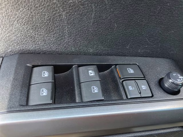 2021 Super White Toyota Tacoma 2WD SR5 RWD Truck