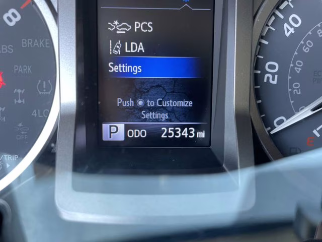 2021 Super White Toyota Tacoma 2WD SR5 RWD Truck