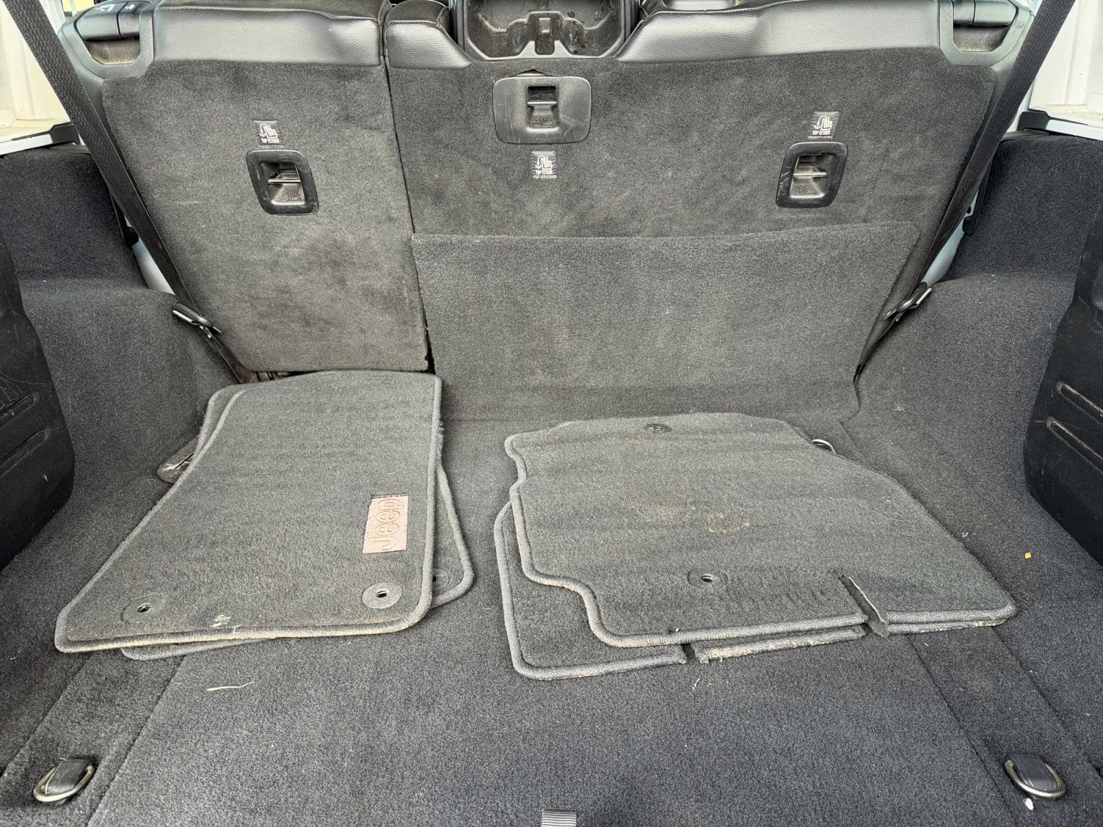 2018 Bright White Clearcoat Jeep Wrangler Unlimited Rubicon 4X4 SUV