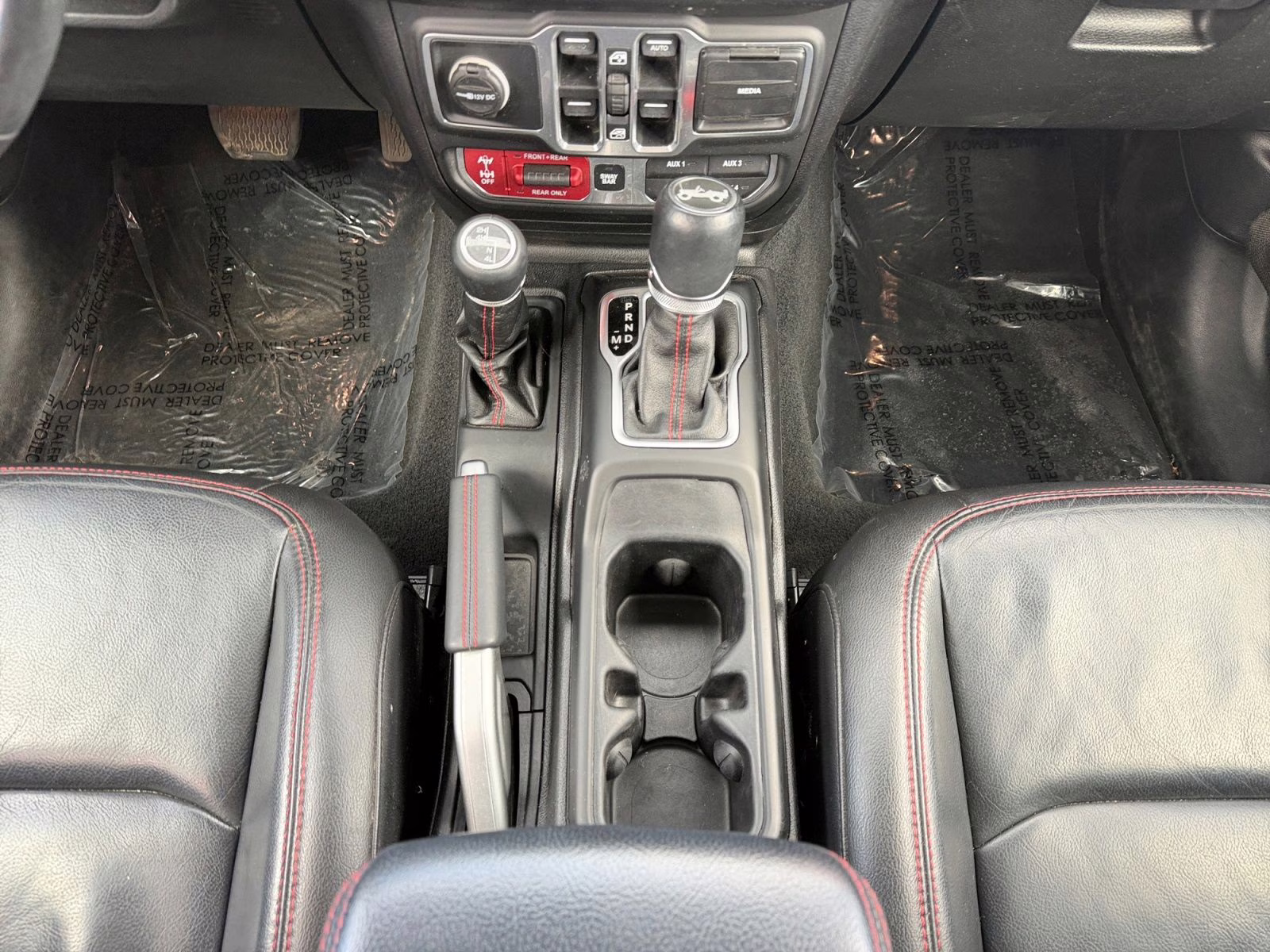 2018 Bright White Clearcoat Jeep Wrangler Unlimited Rubicon 4X4 SUV