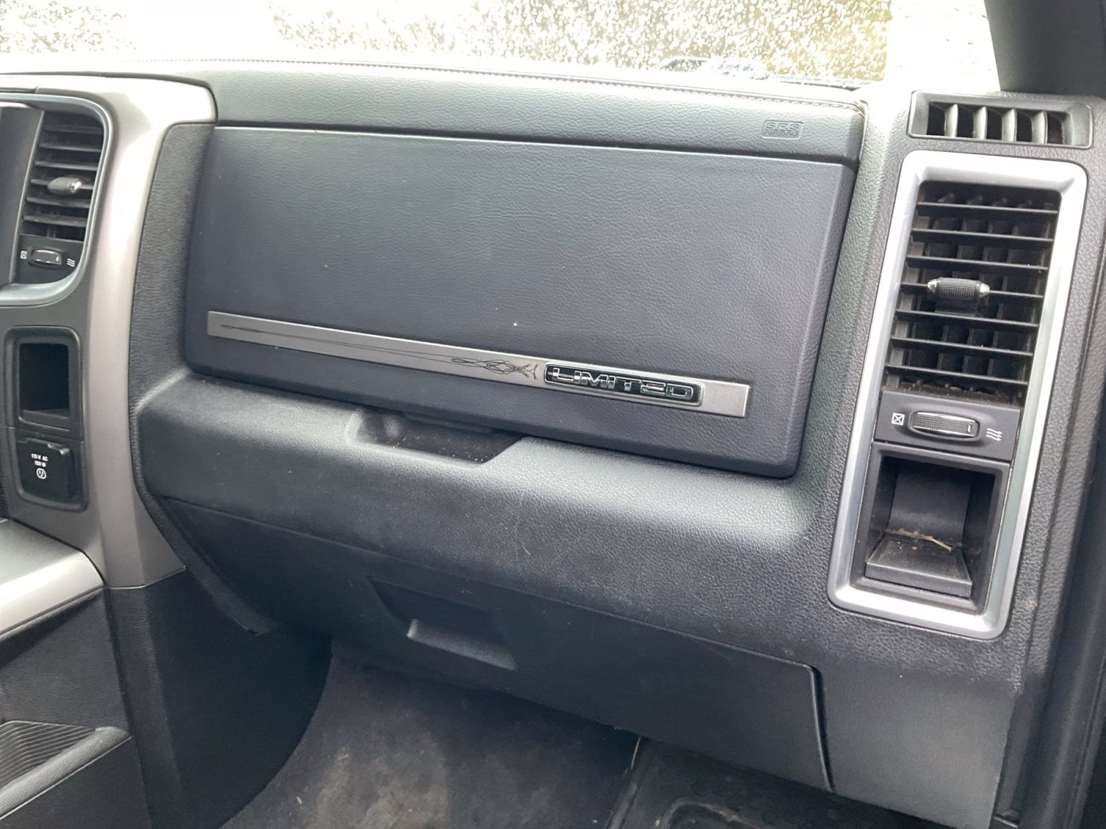 2016 Brilliant Black Crystal Pearlcoat Ram 2500 Laramie Longhorn 4X4 Truck