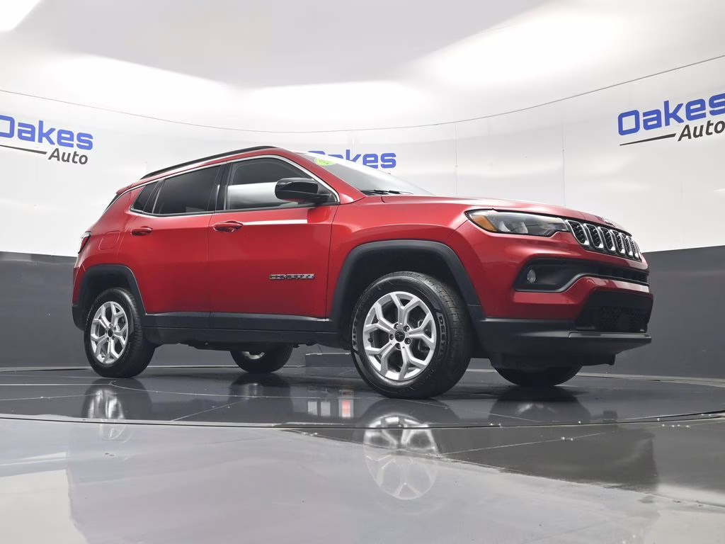 2025 Red Hot Pearlcoat Jeep Compass Latitude 4X4 SUV