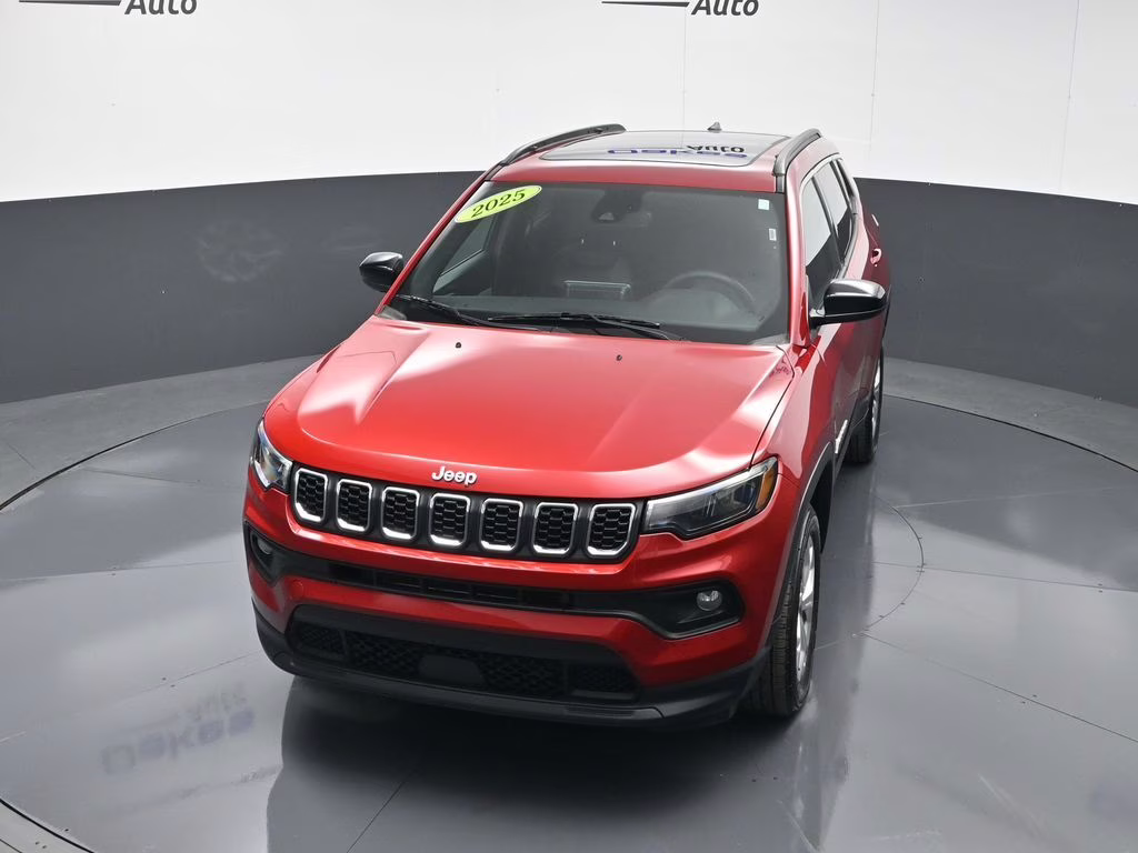 2025 Red Hot Pearlcoat Jeep Compass Latitude 4X4 SUV