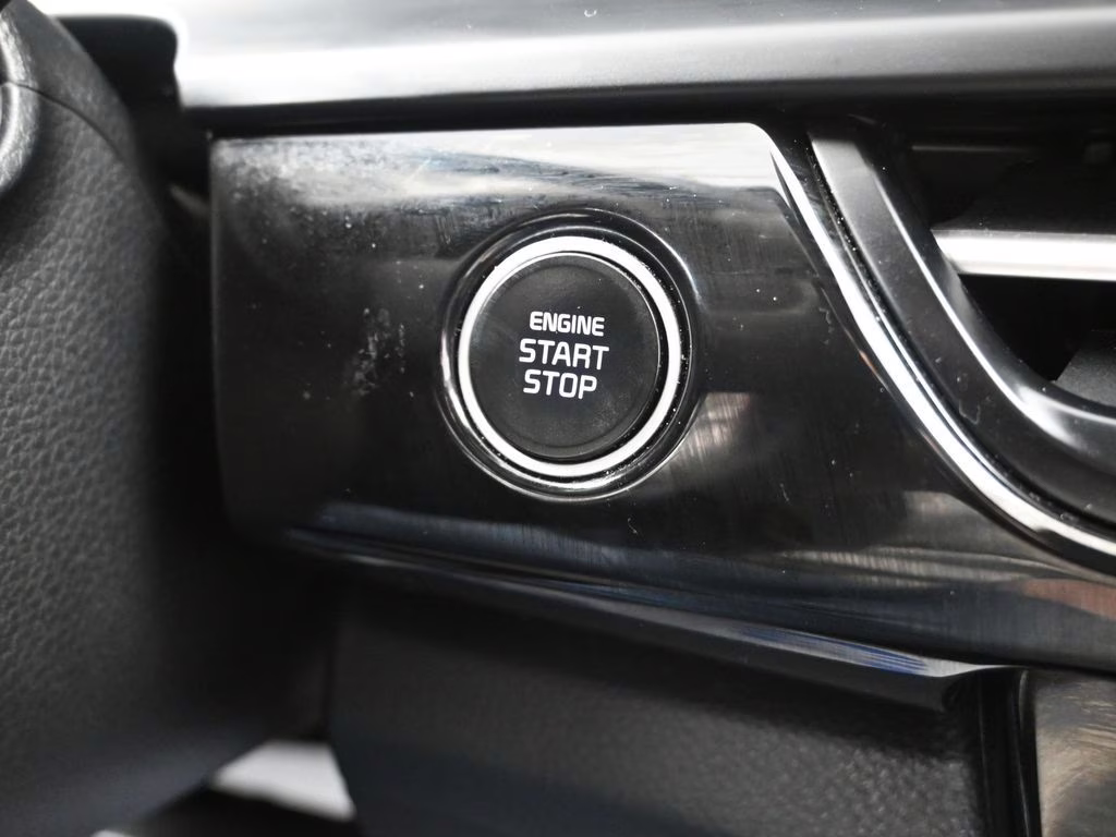 2024 Clear White/Black Roof Kia Seltos X-Line AWD SUV