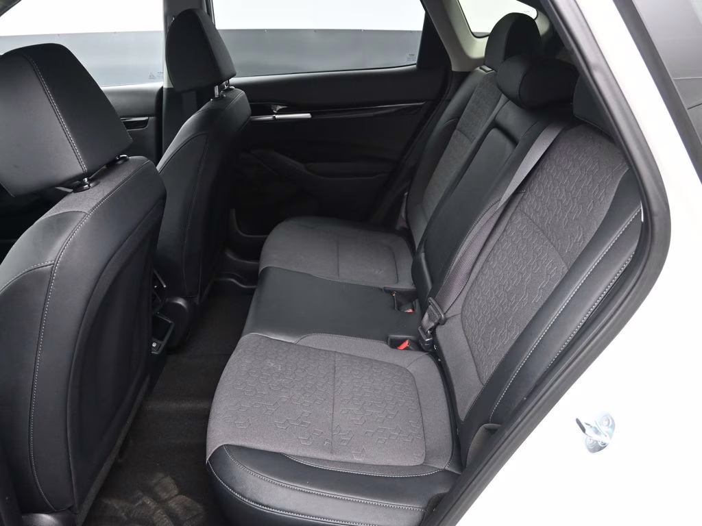 2024 Clear White/Black Roof Kia Seltos X-Line AWD SUV