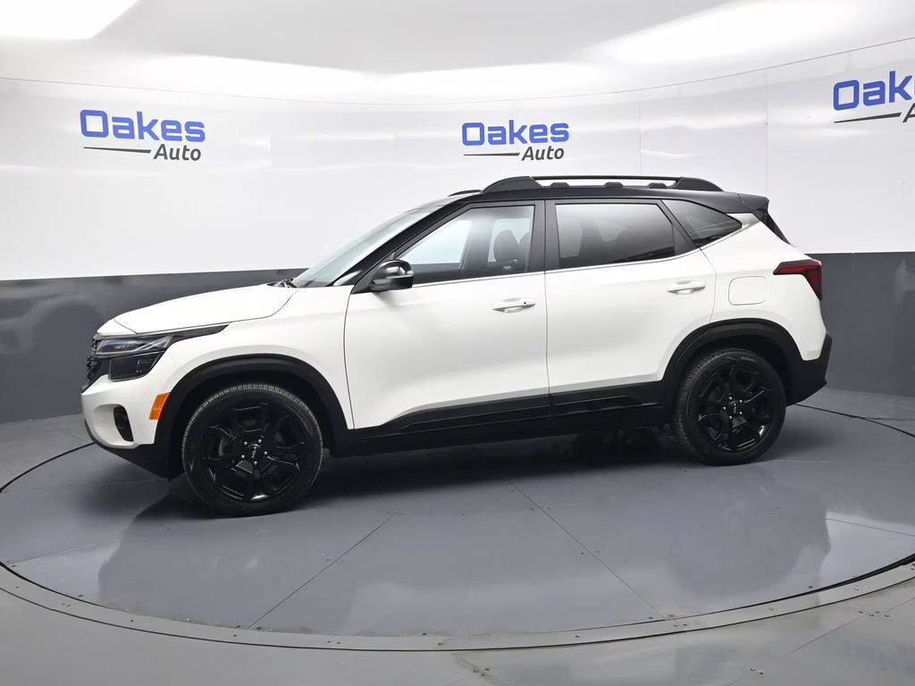 2024 Clear White/Black Roof Kia Seltos X-Line AWD SUV
