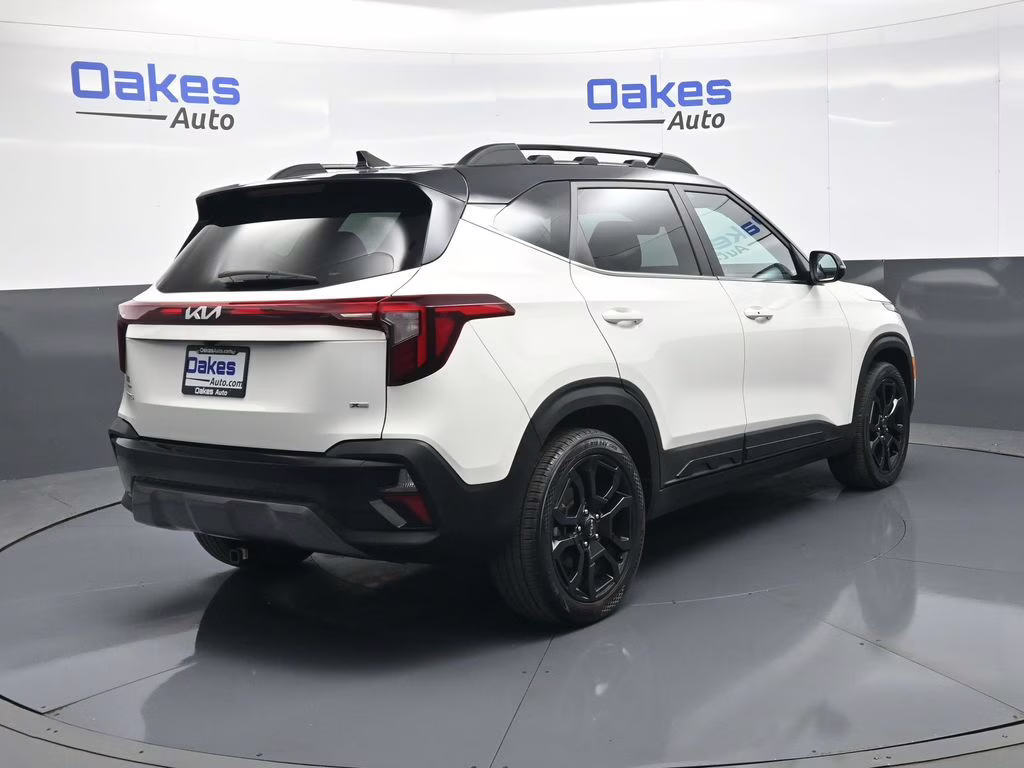 2024 Clear White/Black Roof Kia Seltos X-Line AWD SUV