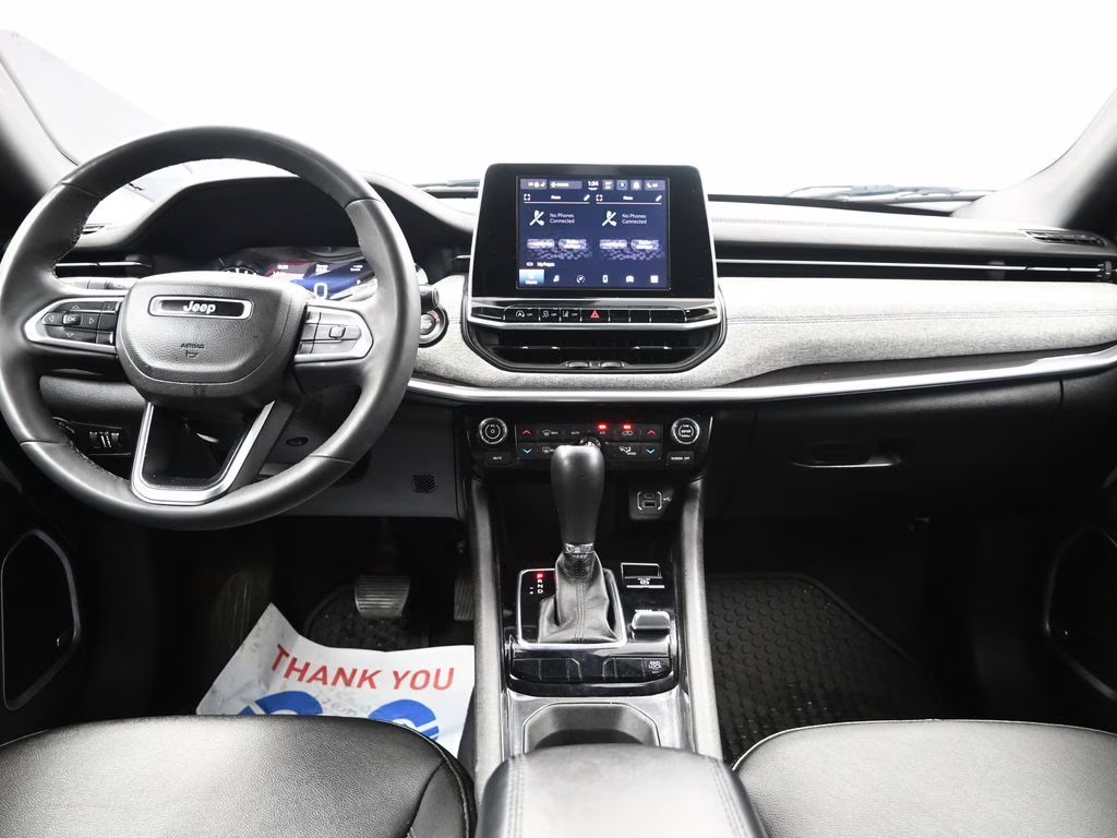 2025 Red Hot Pearlcoat Jeep Compass Latitude 4X4 SUV