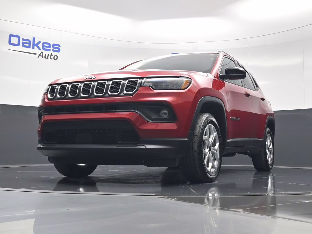 2025 Red Hot Pearlcoat Jeep Compass Latitude 4X4 SUV
