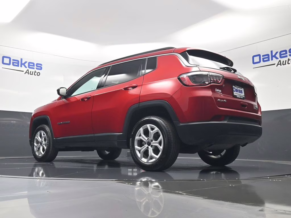 2025 Red Hot Pearlcoat Jeep Compass Latitude 4X4 SUV