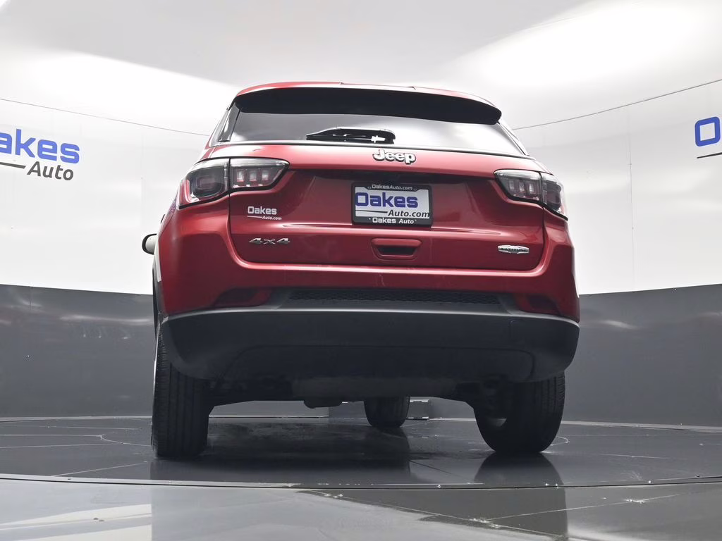 2025 Red Hot Pearlcoat Jeep Compass Latitude 4X4 SUV