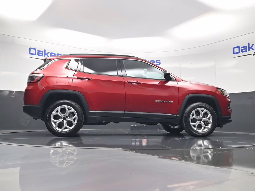 2025 Red Hot Pearlcoat Jeep Compass Latitude 4X4 SUV