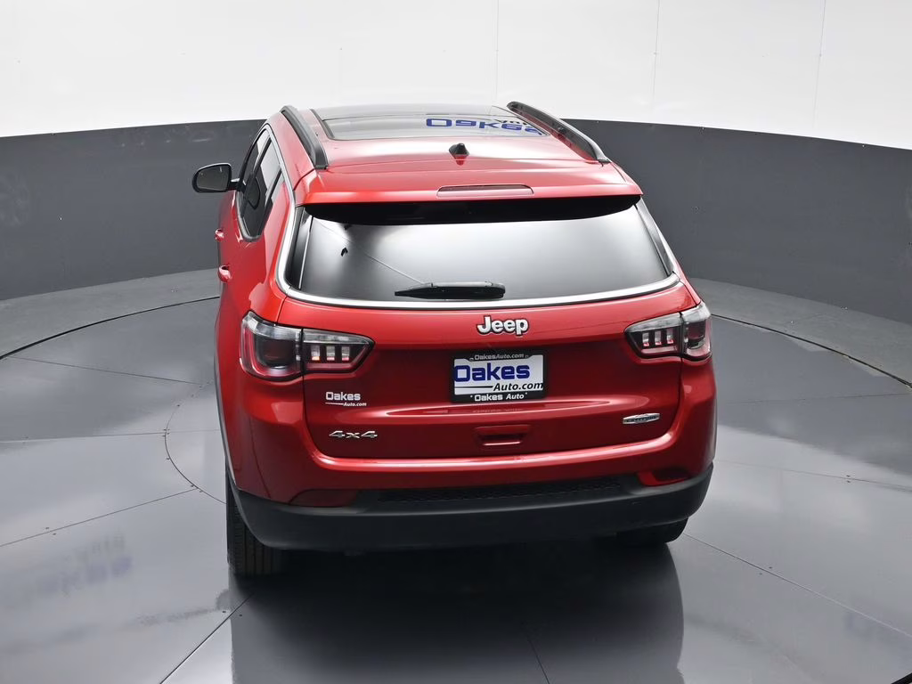 2025 Red Hot Pearlcoat Jeep Compass Latitude 4X4 SUV