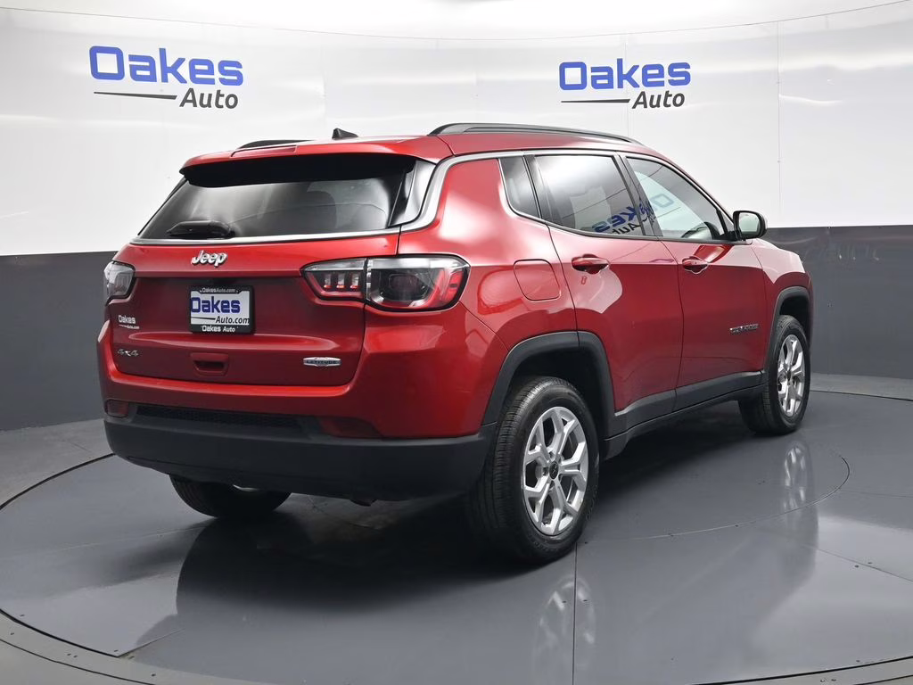 2025 Red Hot Pearlcoat Jeep Compass Latitude 4X4 SUV