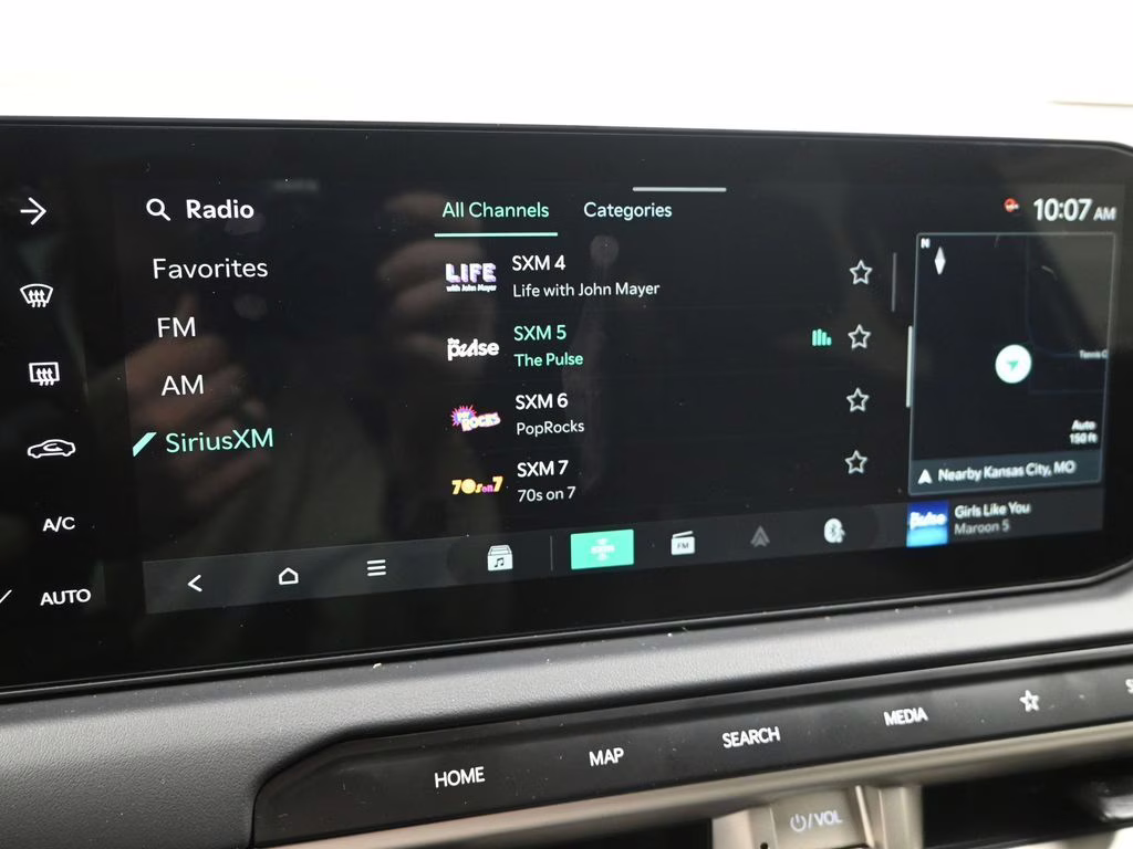 2027 Glacial White Pearl Kia Telluride S AWD SUV