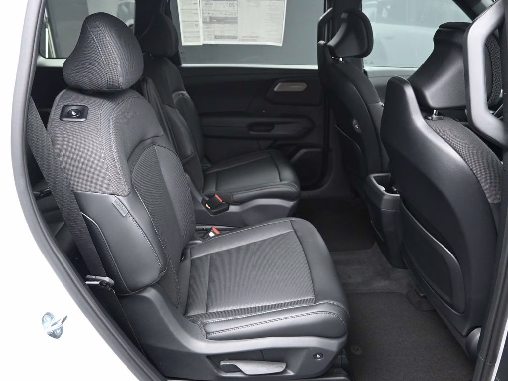 2027 Glacial White Pearl Kia Telluride S AWD SUV