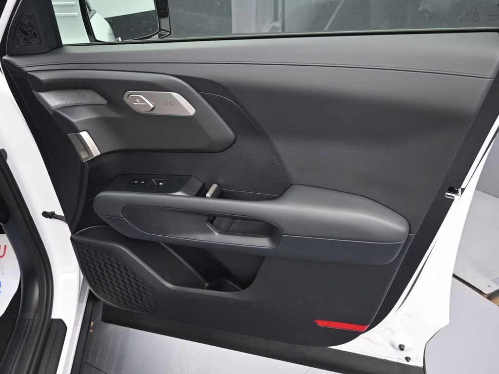 2027 Glacial White Pearl Kia Telluride S AWD SUV