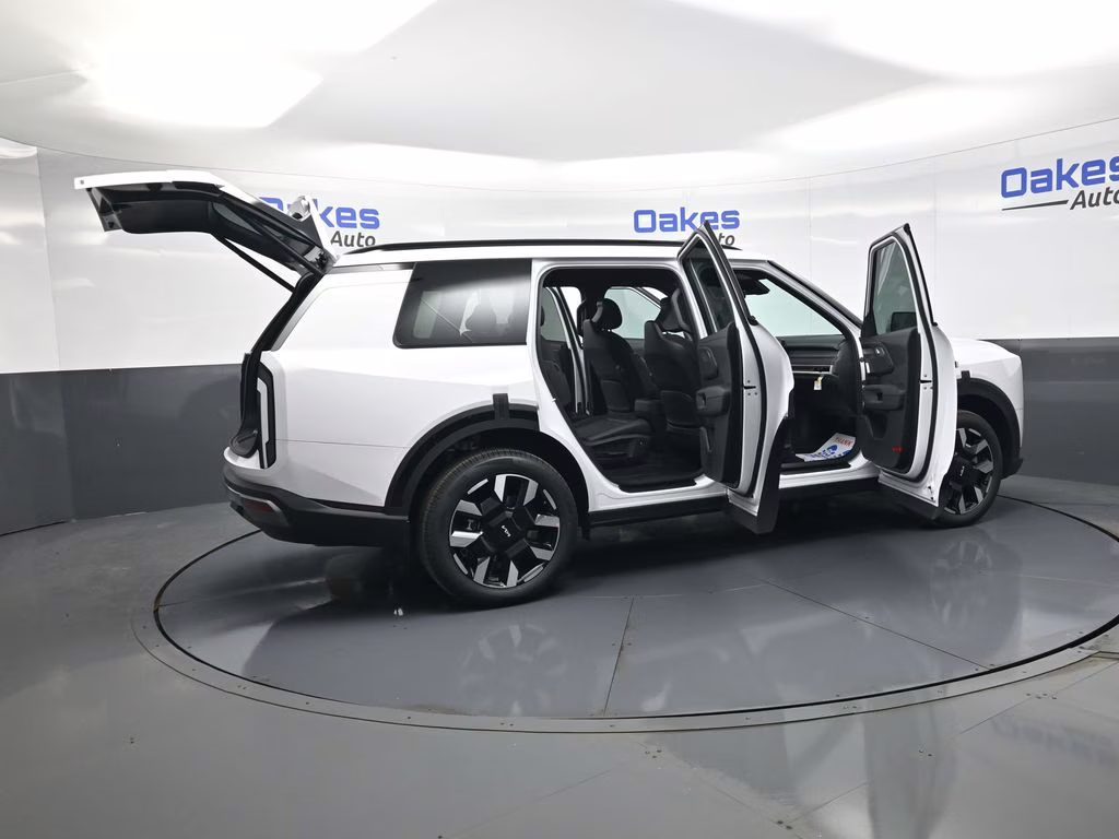 2027 Glacial White Pearl Kia Telluride S AWD SUV