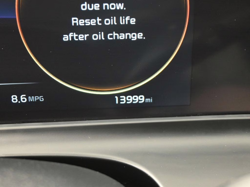 2024 Clear White/Black Roof Kia Seltos X-Line AWD SUV