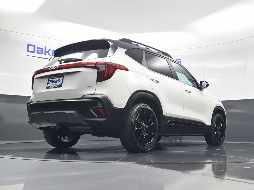 2024 Clear White/Black Roof Kia Seltos X-Line AWD SUV