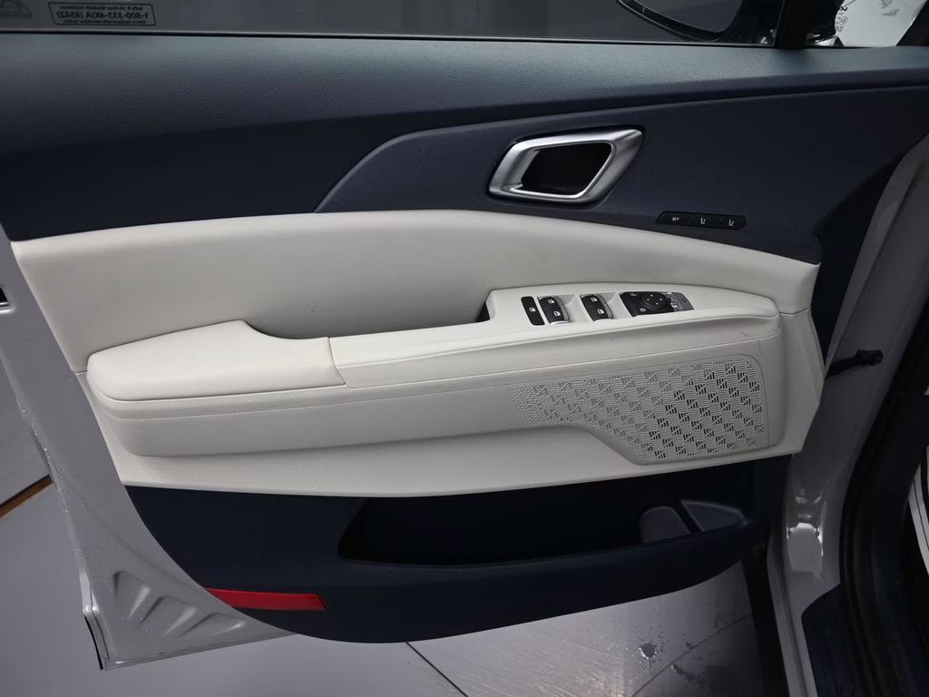 2026 Ceramic Silver Kia Carnival EX FWD Van