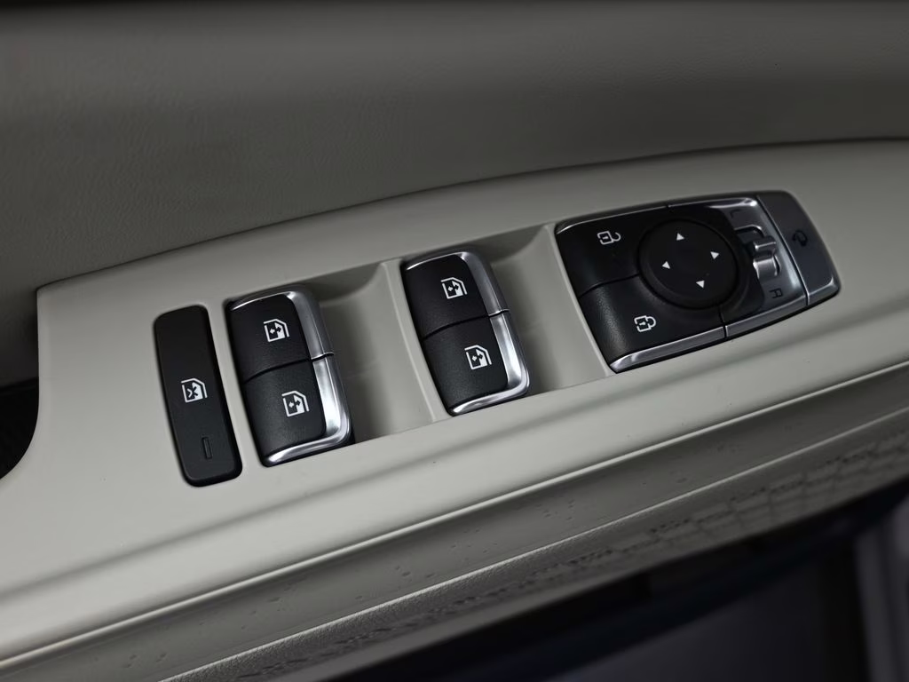 2026 Ceramic Silver Kia Carnival EX FWD Van