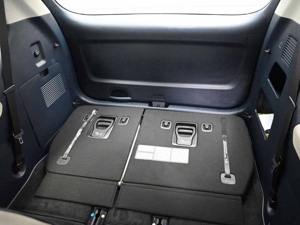 2026 Ceramic Silver Kia Carnival EX FWD Van