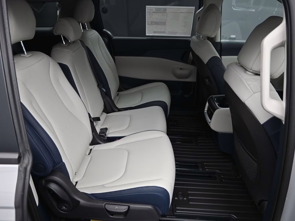 2026 Ceramic Silver Kia Carnival EX FWD Van