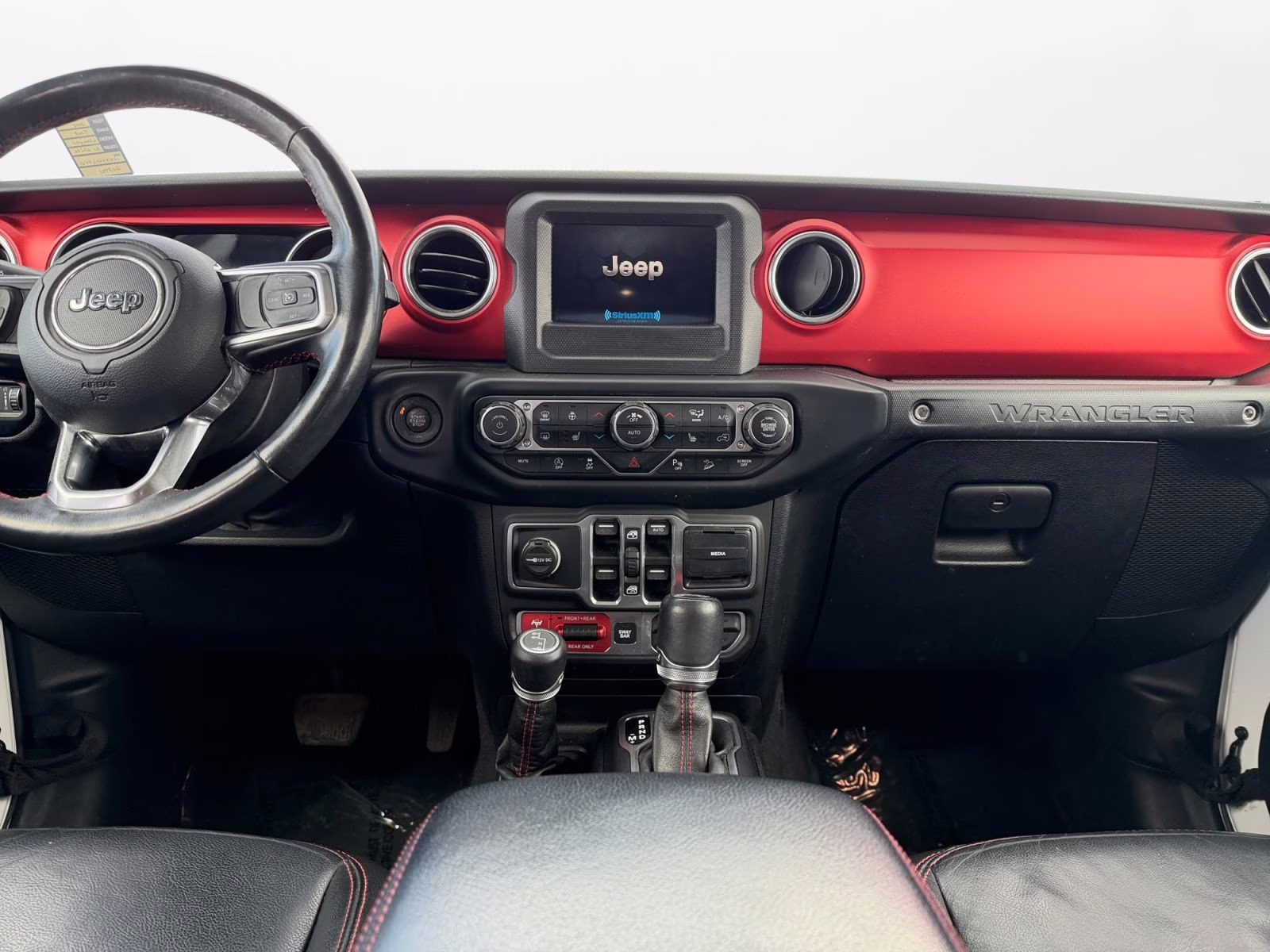 2018 Bright White Clearcoat Jeep Wrangler Unlimited Rubicon 4X4 SUV