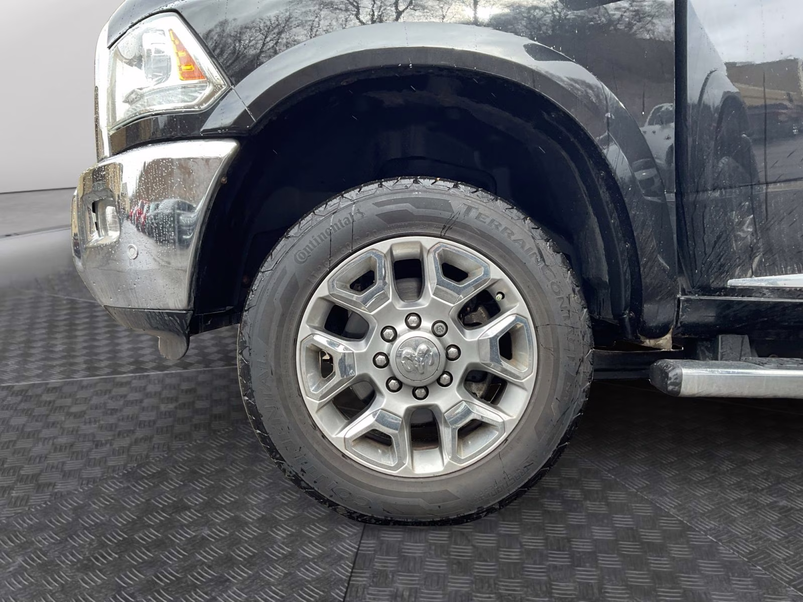 2016 Brilliant Black Crystal Pearlcoat Ram 2500 Laramie Longhorn 4X4 Truck