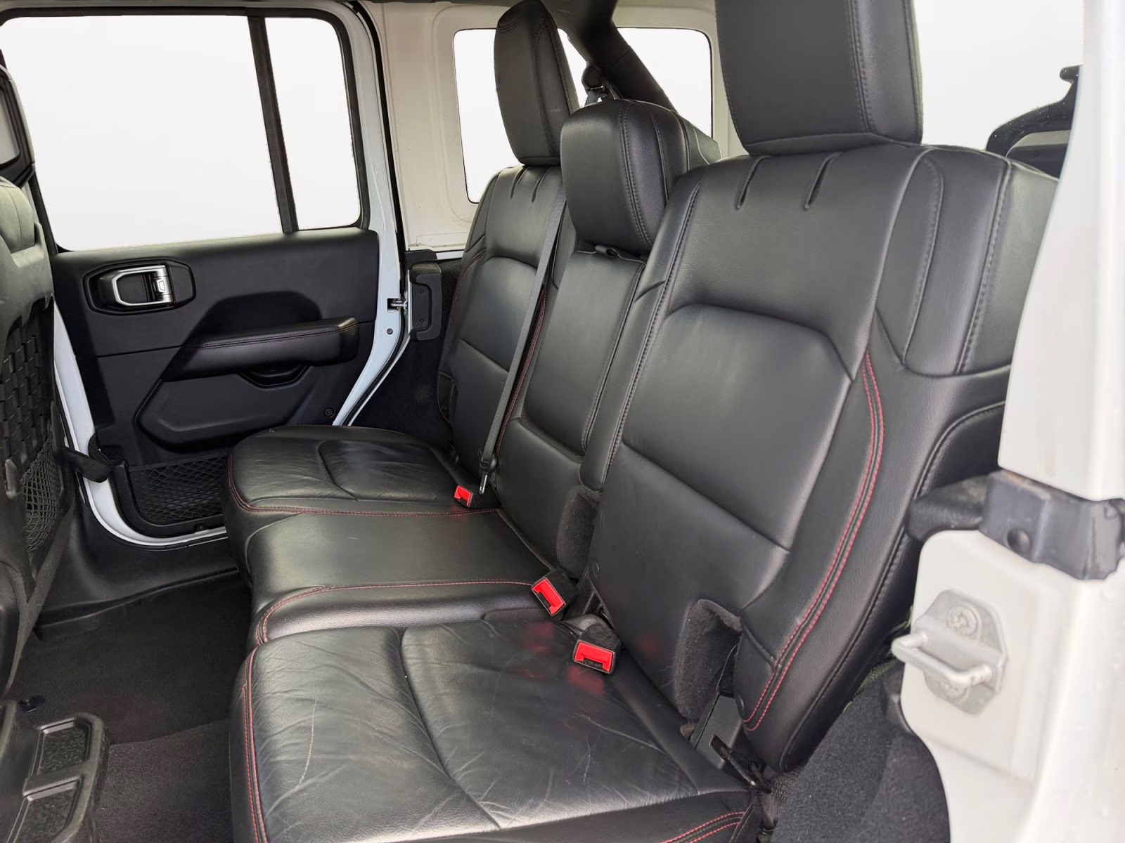 2018 Bright White Clearcoat Jeep Wrangler Unlimited Rubicon 4X4 SUV