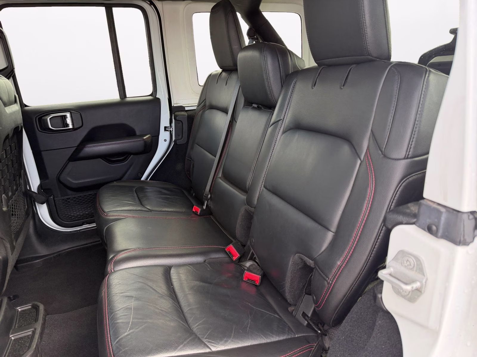 2018 Bright White Clearcoat Jeep Wrangler Unlimited Rubicon 4X4 SUV