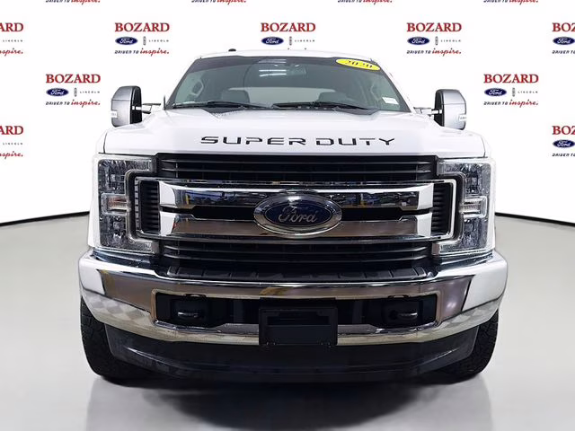 2018 Oxford White Ford Super Duty F-250 SRW XLT 4X4 Truck