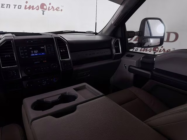 2018 Oxford White Ford Super Duty F-250 SRW XLT 4X4 Truck