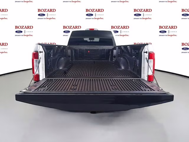 2018 Oxford White Ford Super Duty F-250 SRW XLT 4X4 Truck