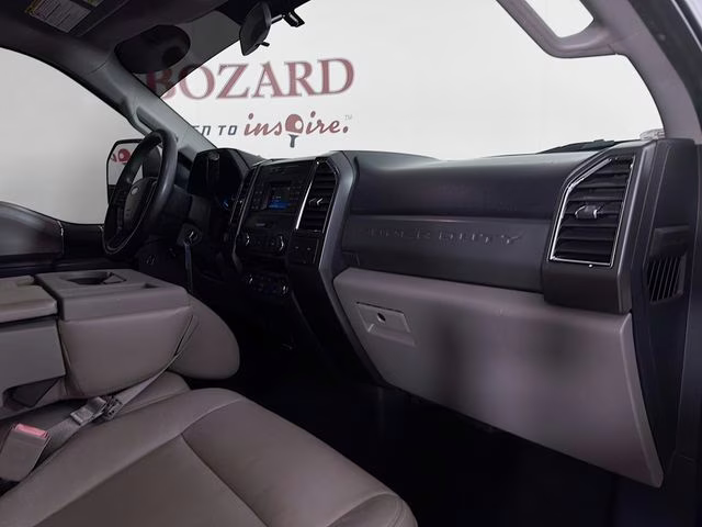 2018 Oxford White Ford Super Duty F-250 SRW XLT 4X4 Truck