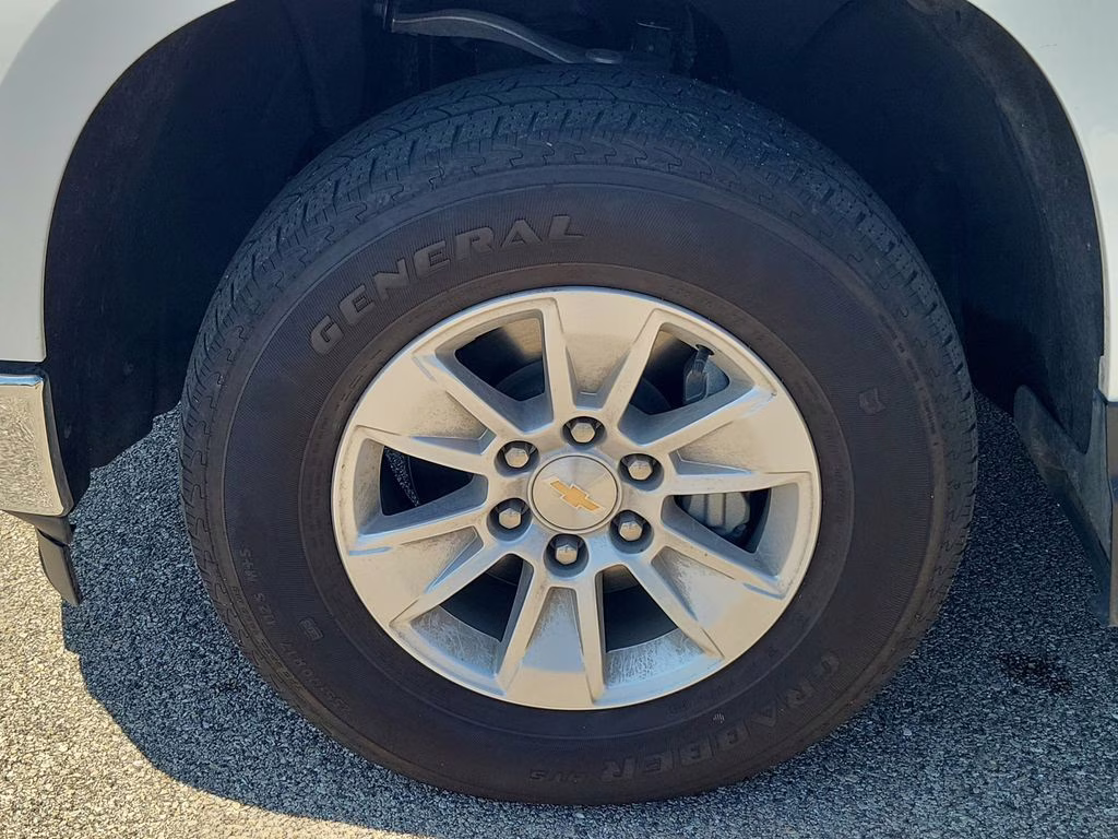 2025 Summit White Chevrolet Silverado 1500 LT RWD Truck