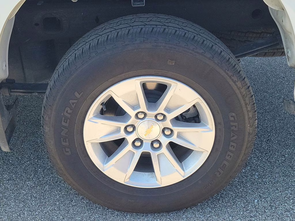 2025 Summit White Chevrolet Silverado 1500 LT RWD Truck