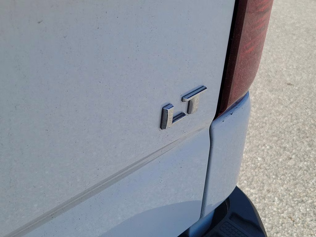 2025 Summit White Chevrolet Silverado 1500 LT RWD Truck